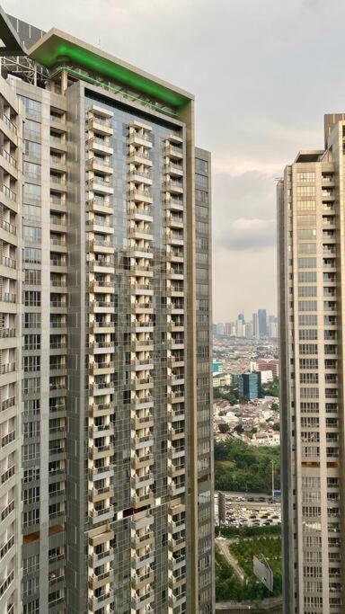 2 Bed Room Apartment In West Jakarta Exterior photo
